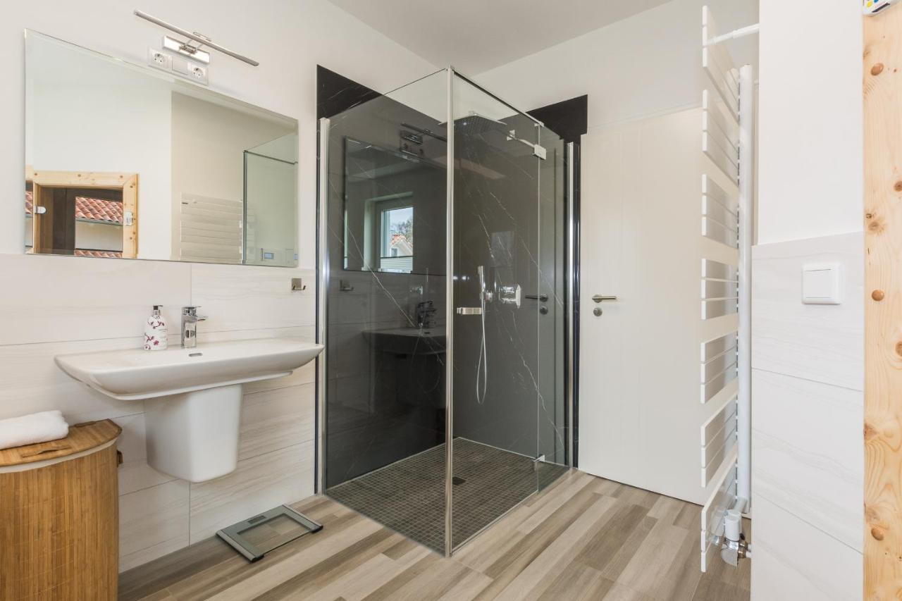 Luxus-See-Domizil mit Sauna, Kamin und Boot-130 qm für 6 Personen Krakow am See Exterior foto